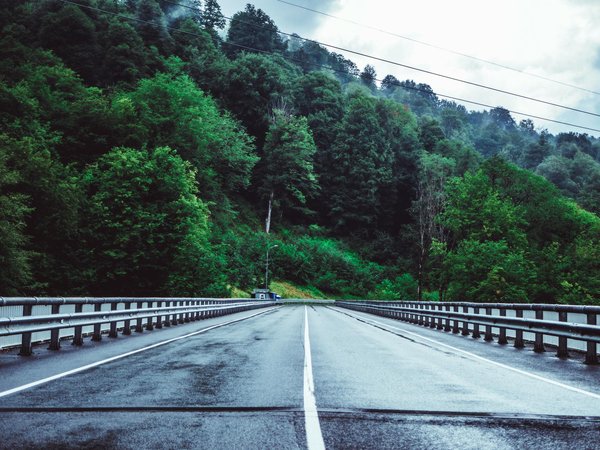 L'Avènement des Taxis Autonomes : Révolution Imminente dans le Secteur du Transport?