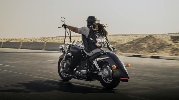 Convertir son véhicule essence en hybride : une option envisageable ?